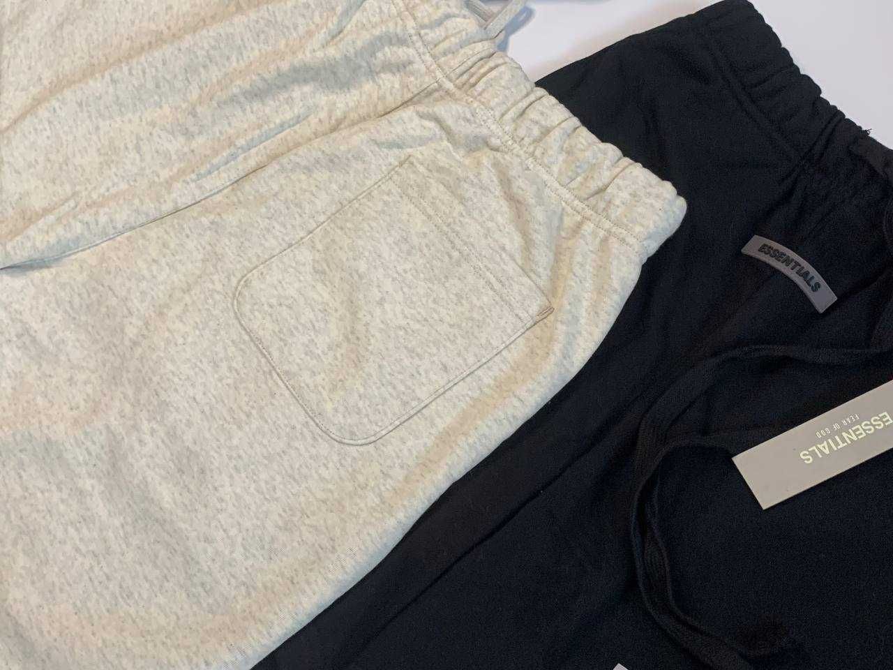 шорти essentials