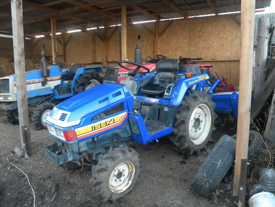 японский мінітрактор ісекі ту 165