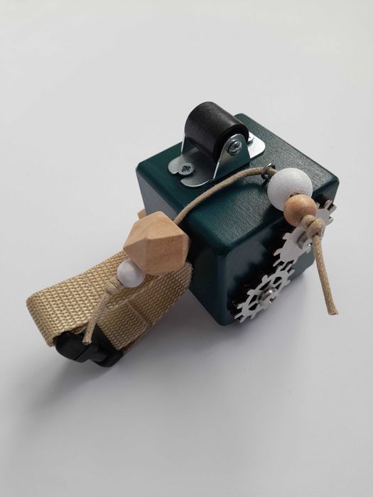 Kostka manipulacyjna sensoryczna, zabawka drewniana Montessori