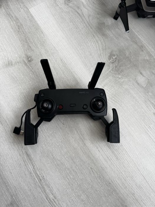 Квадрокоптер Dji Air