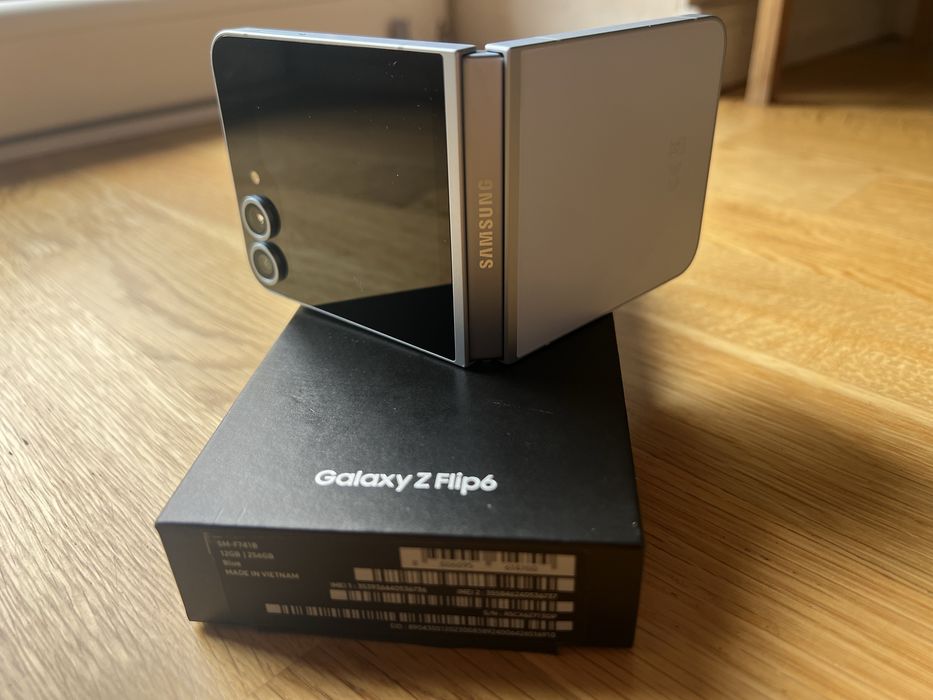 Samsung Galaxy z Flip 6 256 gb blue nowy 12 gb