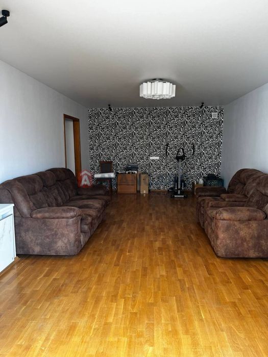 Продам 3 кімнатну кв. в новобудові, автономним опаленням.