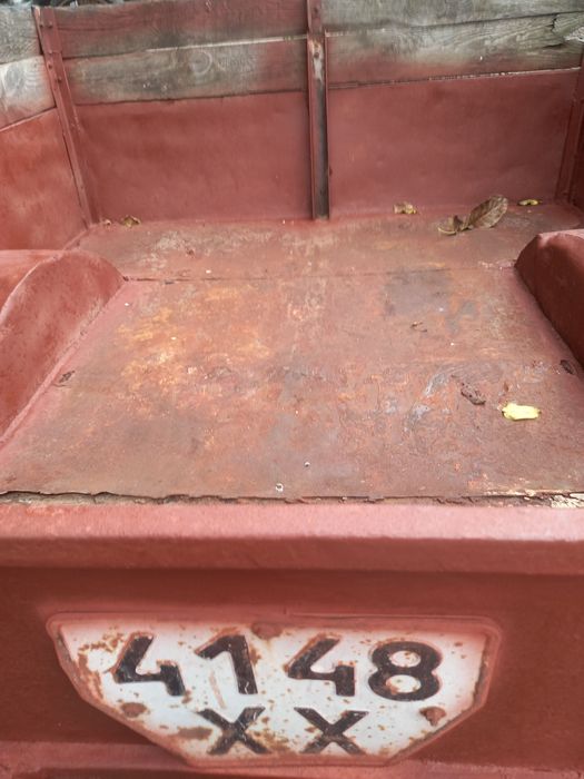 Продам прицеп на полном ходу