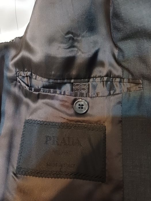 Fato prada com gravata