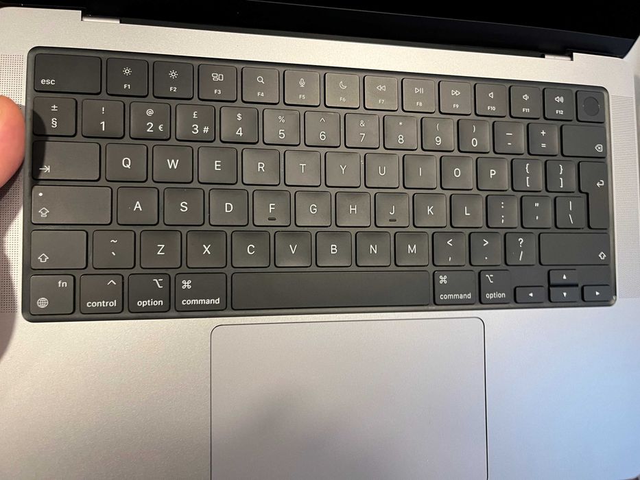 Laptop Apple MacBook A2442 Pro M1 Pro 16GB 512GB Space Gray 2021r FV23