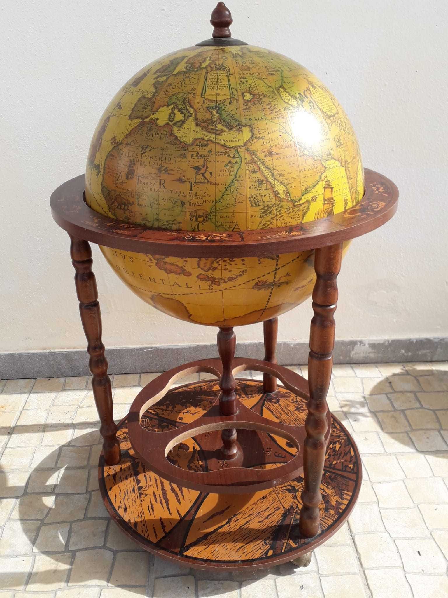 globo decorativo para colocar vinos e entre outros