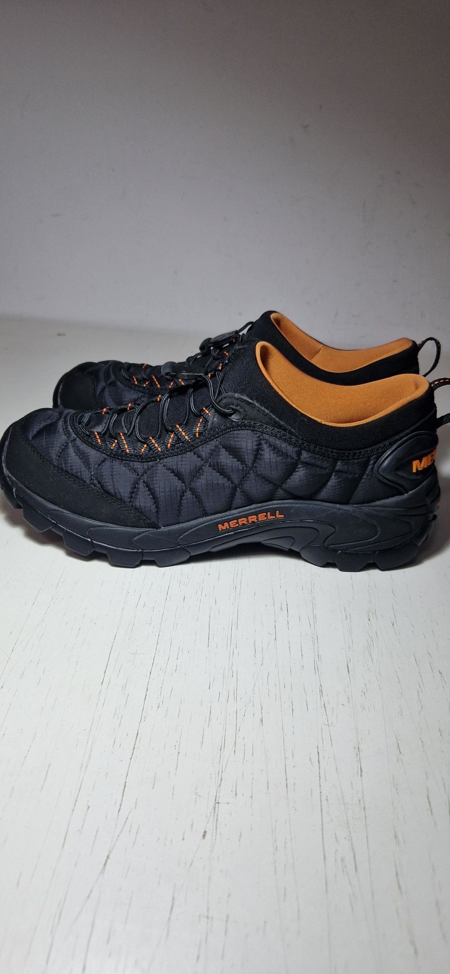 Merrell  46.5.            .