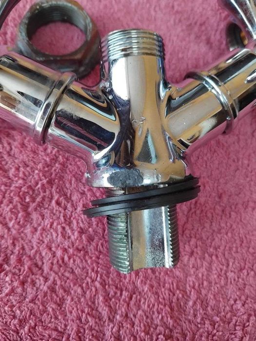 Смеситель на кухню, шланги новые