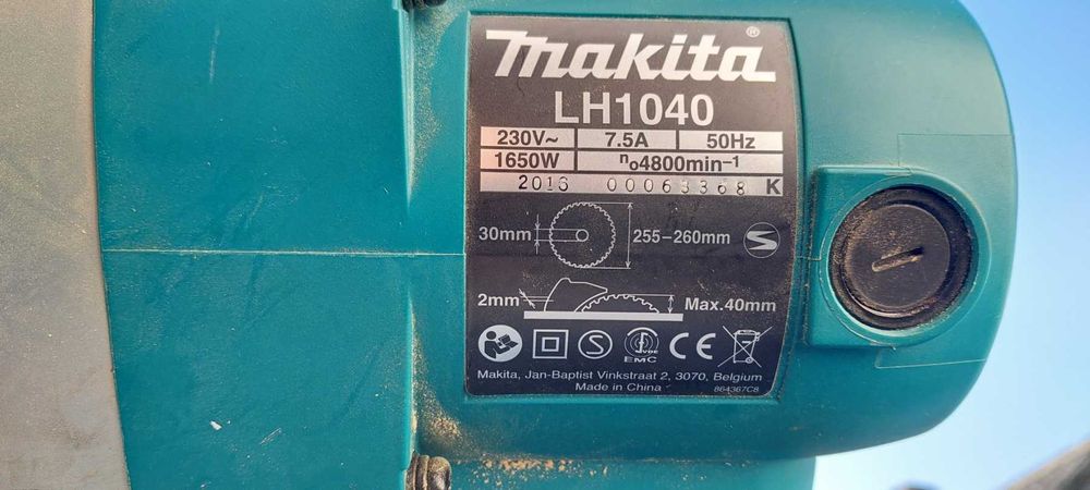 Пила торцювальна Makita LH1040