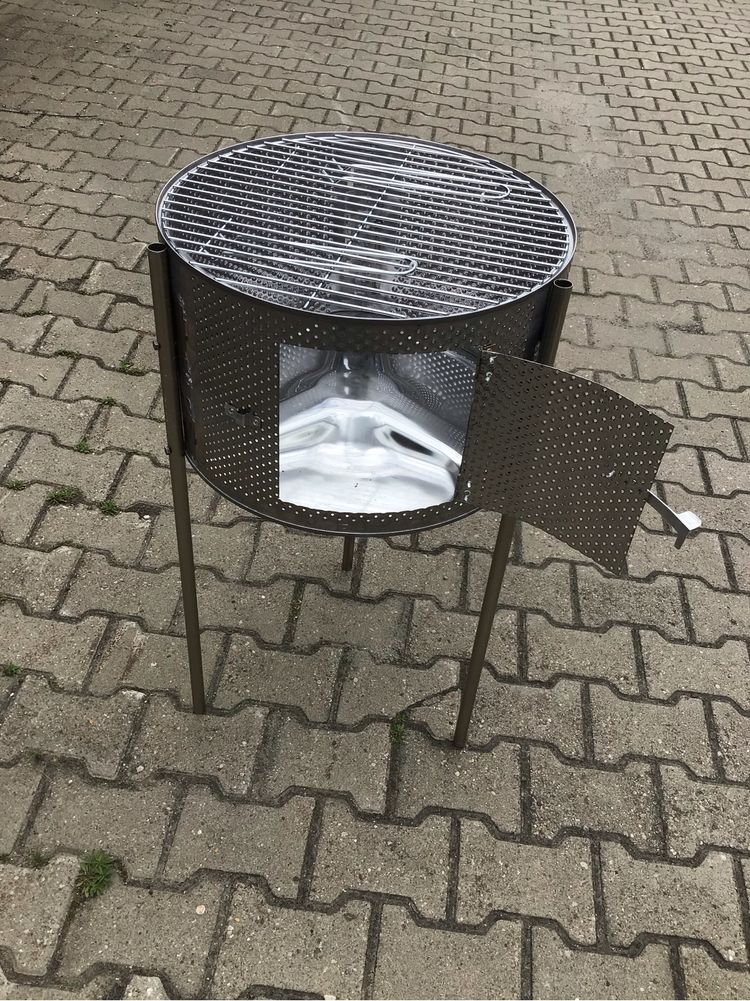 Gril zrobiony z bębna pralki nie rdzewny.