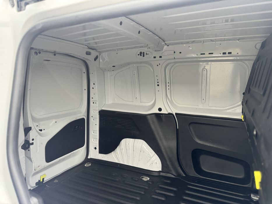 Opel Combo 1.5 Hdi poucos Kms Nacional Oportunidade IVA INCLUÍDO