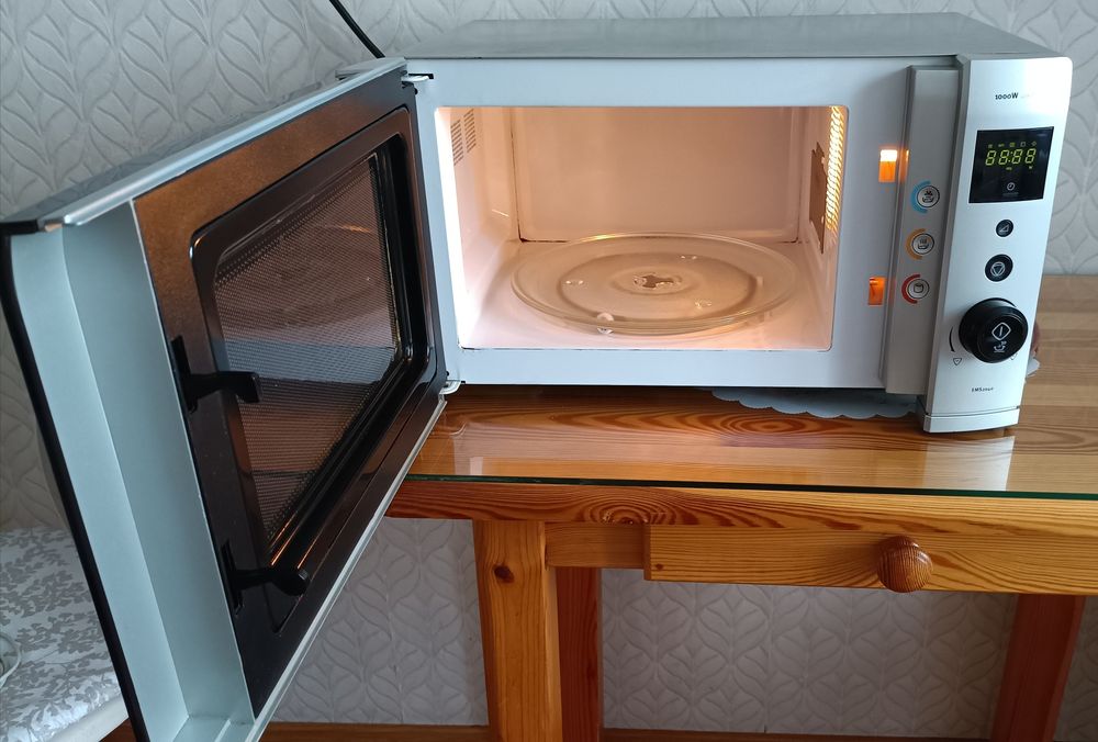 Mikrofala Electrolux Grill 1000W Microwave 800W 20L Sprawna ładny stan