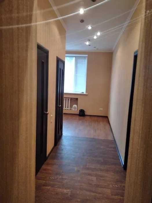 Оренда під бізнес Соцмісто (недалеко від ринку)  Металургійний 75м2