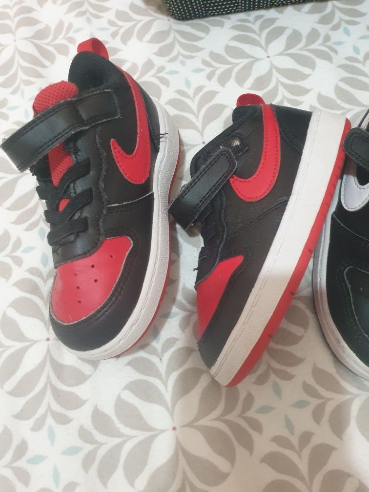 Ténis Nike criança os 3 pares 60€