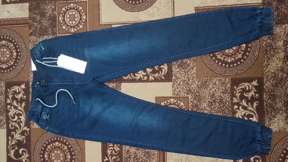 Продам  джинси джогери