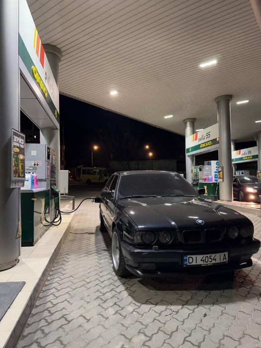 Bmw e34 /1990 року 2.4 дизель(в розтрочку )