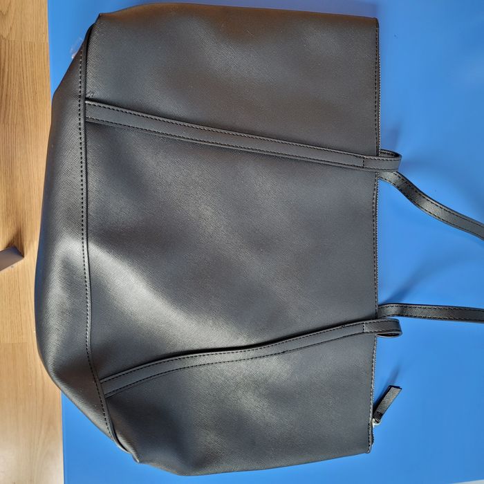 Nowa czarna torba shopper firmy mango