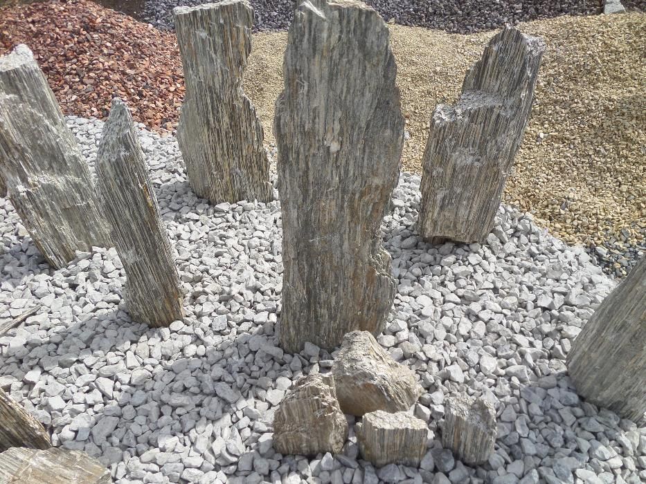 Szpilki Kora Kamienna Kamień Ogrodowy Gnejs