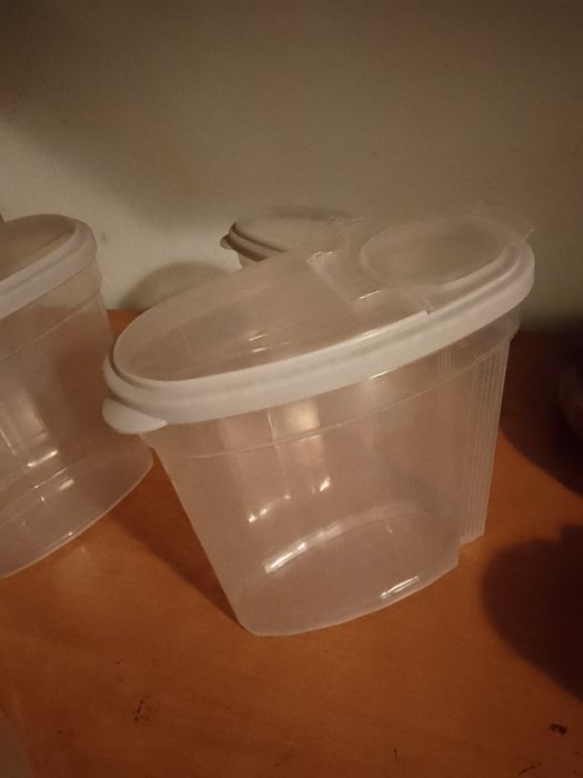 Набір контейнерів.