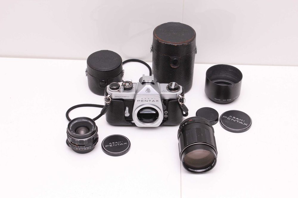 Pentax Spotmatic + Super Takumar 3.5/35 + SMC Takumar 1:2.5/135 SAMPLE