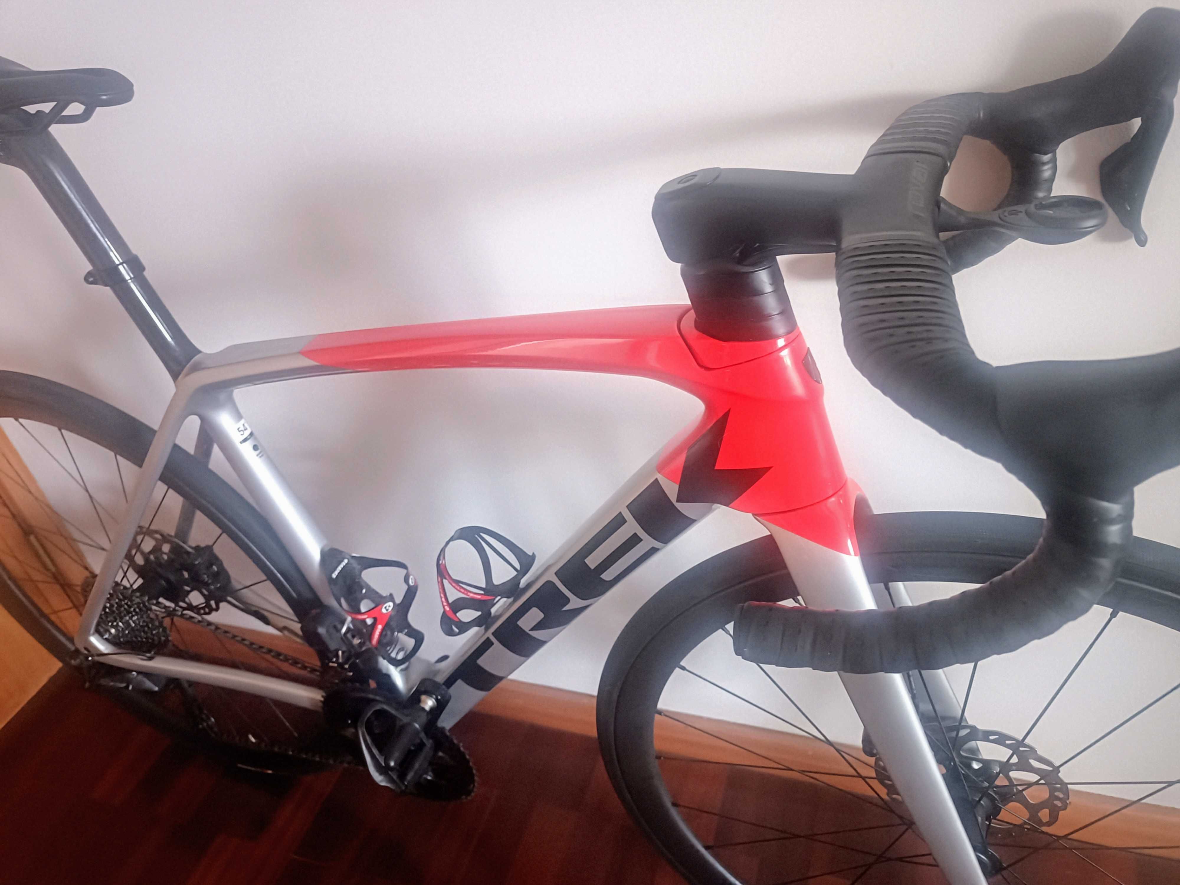Trek Bicicleta de estrada Émonda SL 6 Pro 105 Di2