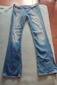 Męskie jeansy jasnoniebieskie
