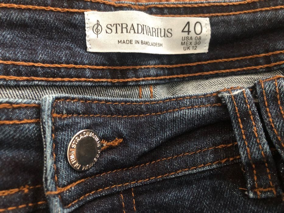 Calças de ganga cor azul escuro Stradivarius