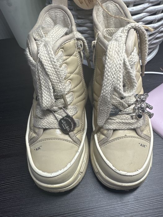 Продам демисезонні сапожки для дівчинки