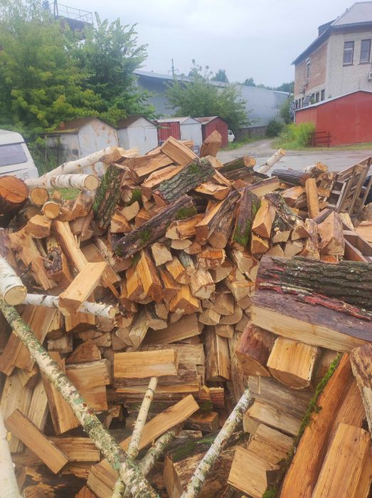 Продаю дрова колоті і пеньками доставка і самовивіз