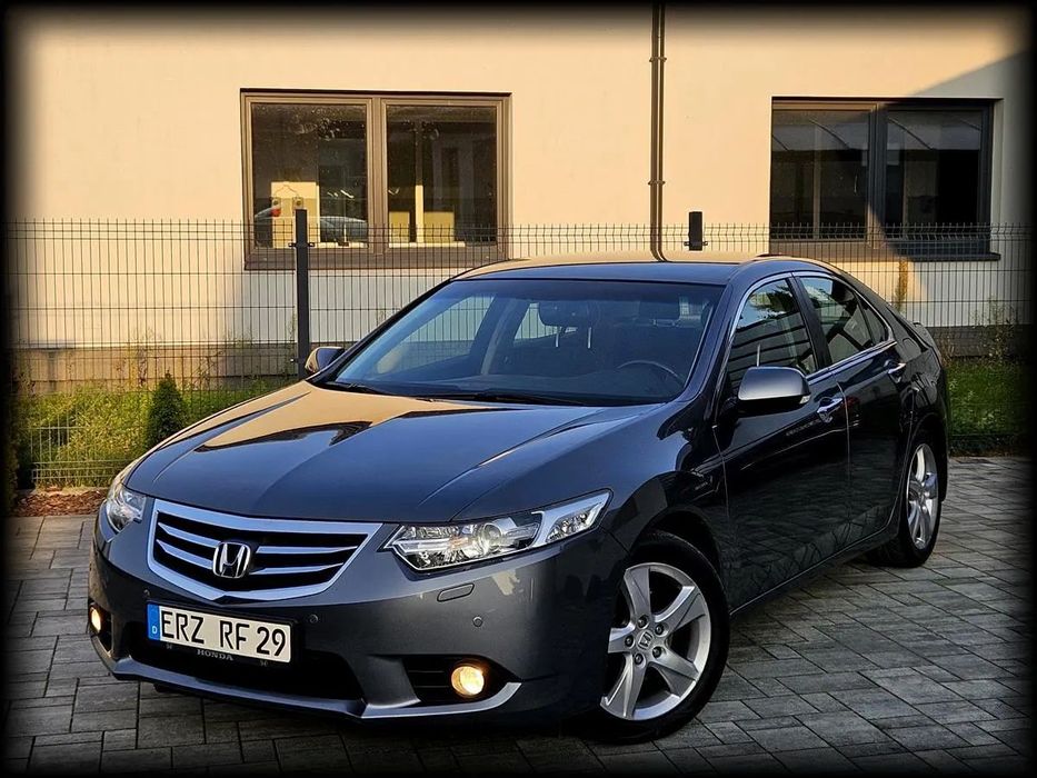 Honda Accord EXECUTIVE Parktronic Bixenon Hak Chromy Stan Perfekt