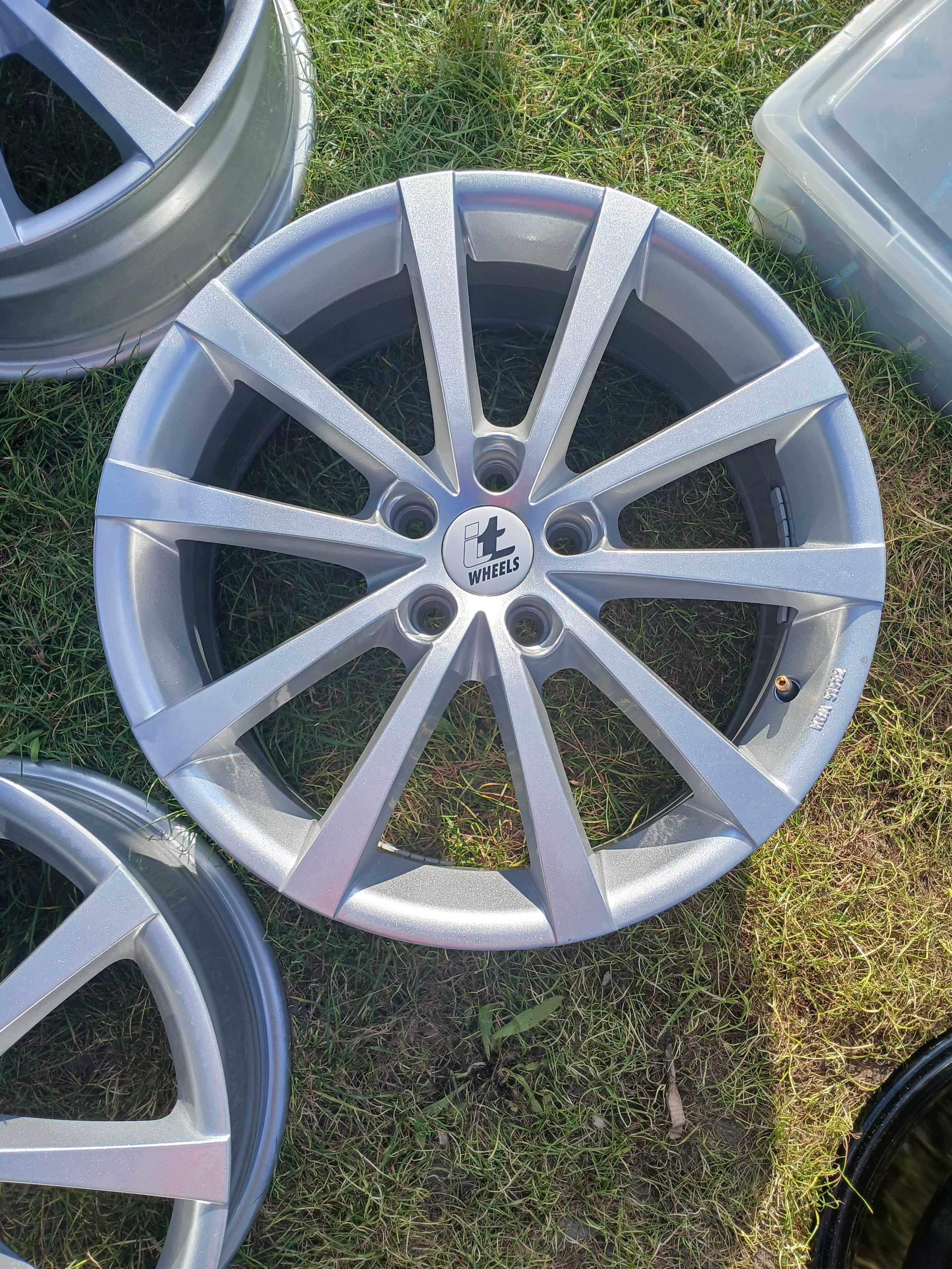 A1249. ITWHEELS 7,5 x 18 ET 45 rozstaw 5x108
