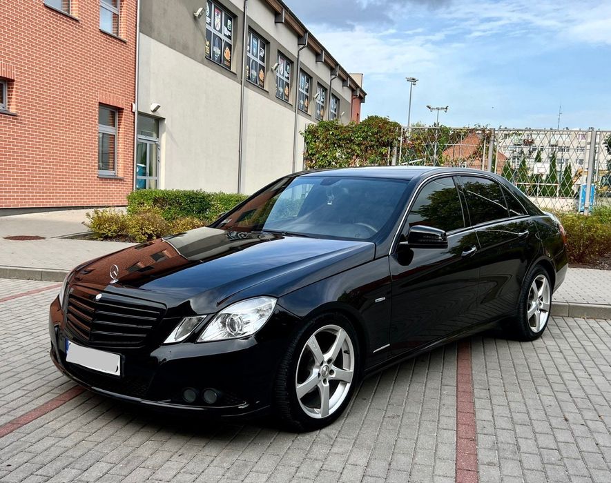 Mercedes-Benz Klasa E 2013r 2.2 Bluetec 170km AMG Avantgarde Max Opcja Super Stan