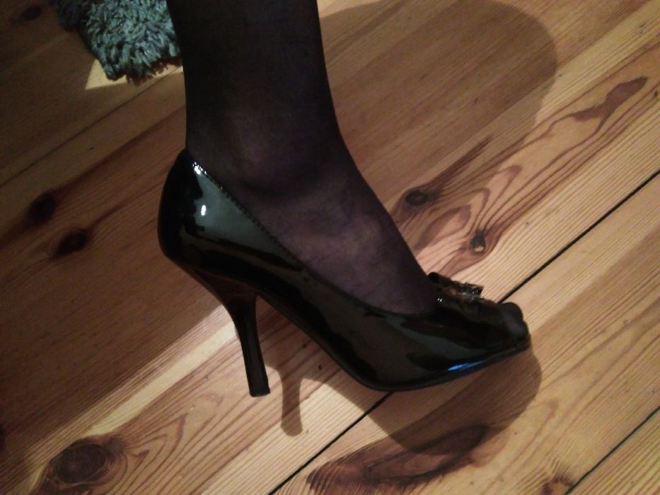 obuwie damskie wyjściowe