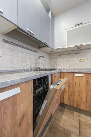 Продаж 3-х.кімнатної 105м. просп. Бажана,16 Євроремонт Меблі