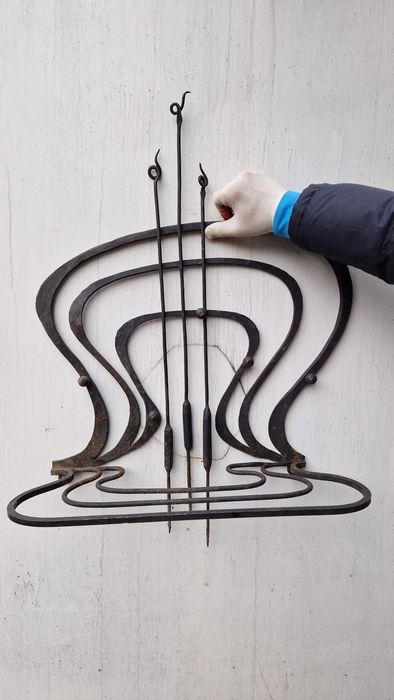 Wieszak przedpokój kuty secesja