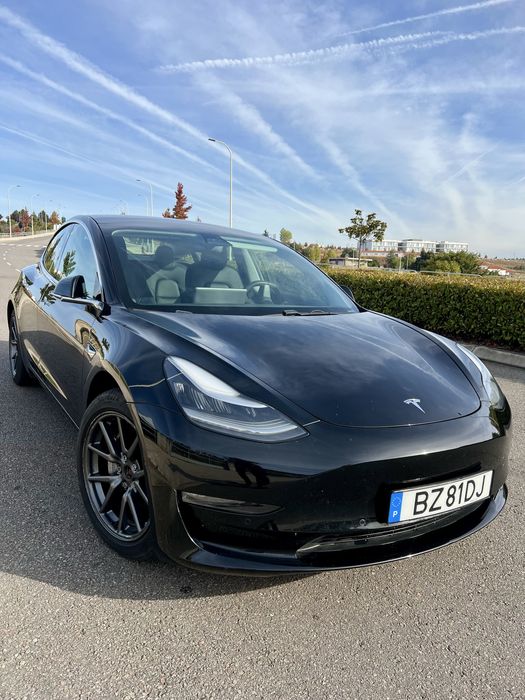 Tesla Model 3 Long Range FSD