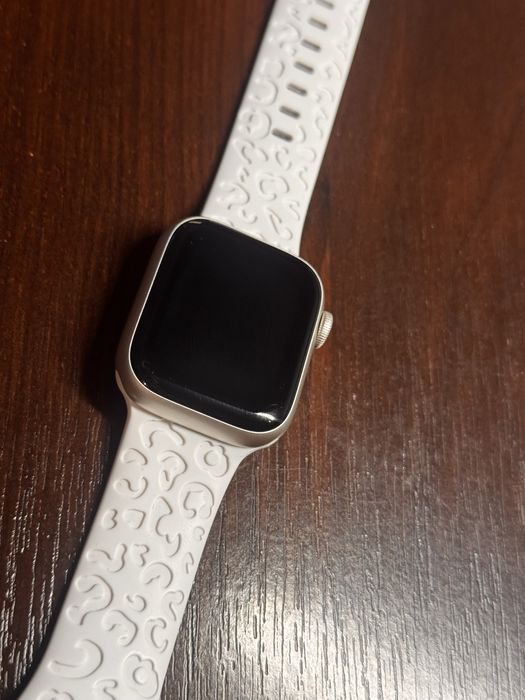 Apple watch series 8