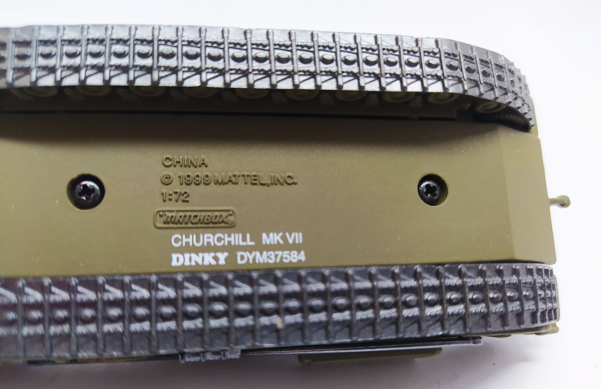 Коллекционная модель танка Churchill MK VII, 1:72. Matchbox, 1999