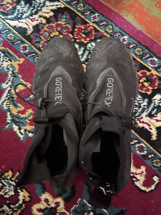 кросівки nike acg