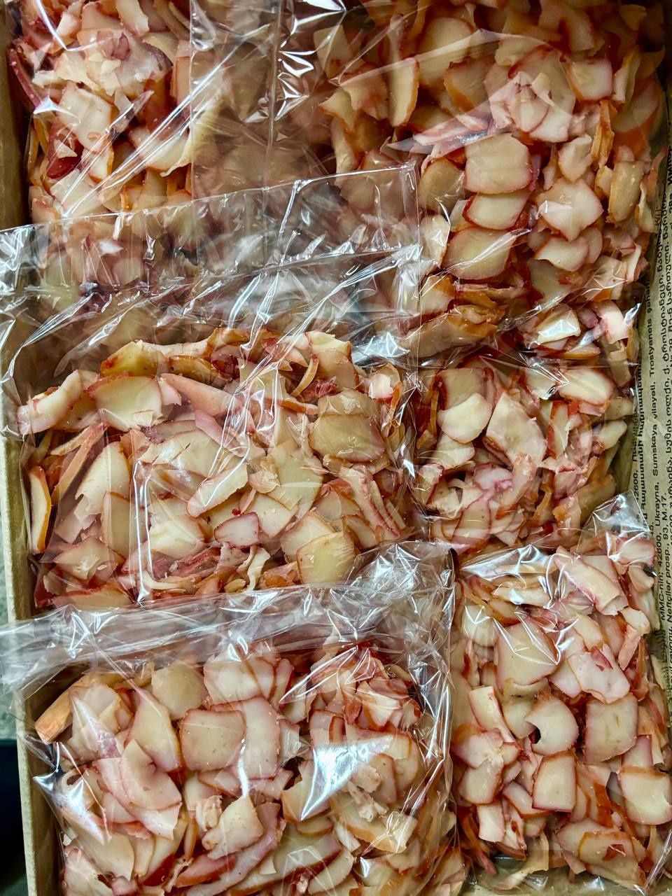 Рибні снеки, кальмар, краб стружка, янтарна, жовтий, п'ятачок