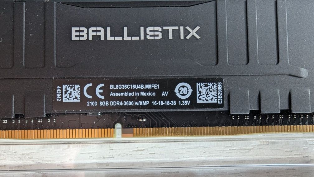 Crucial Ballistix 16 GB (2x8GB) DDR4 3600 MHz CL16