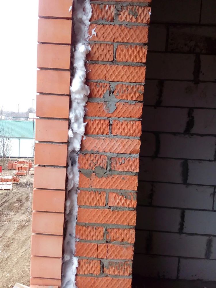 Утепленя Піноізолом Закачка рідкого пінопласту в стіни