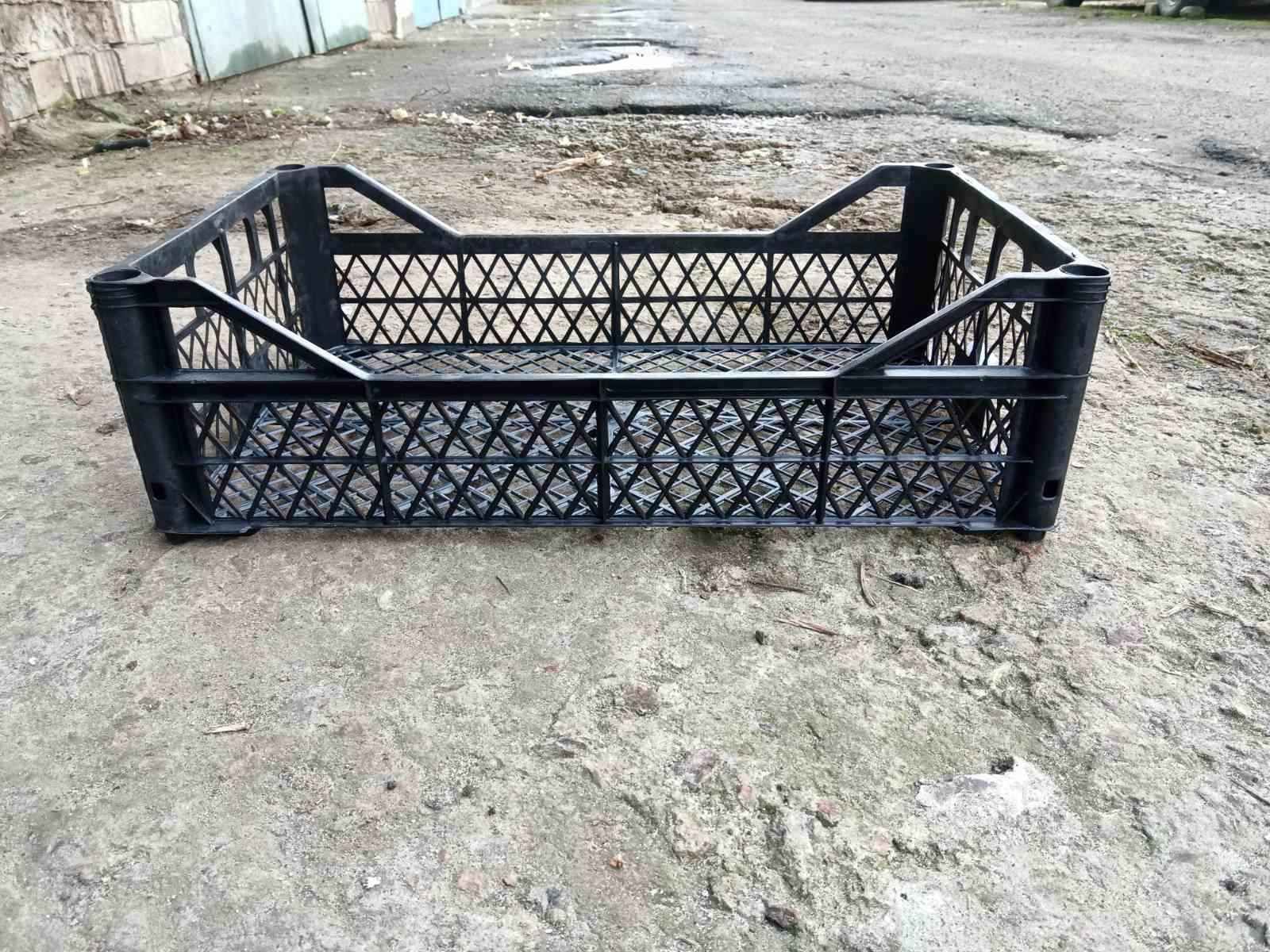 Пластиковые ящики