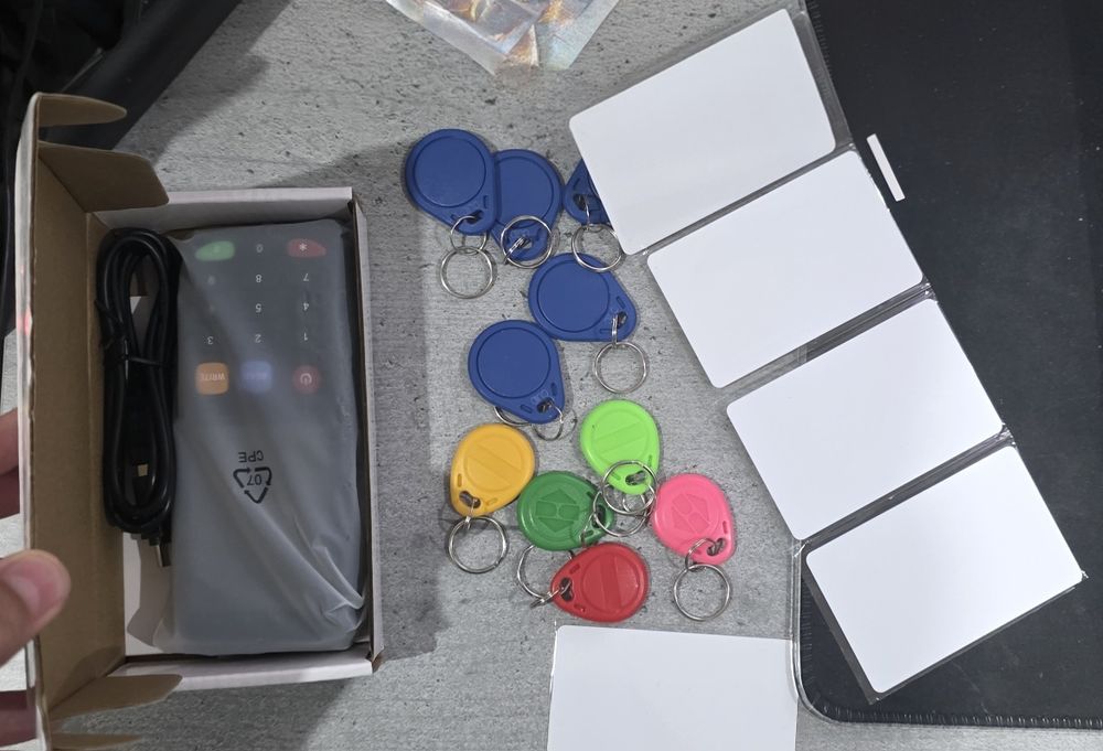 Kopiarka do domofonu  Xixei x7 programator czytnik rfid kluczy