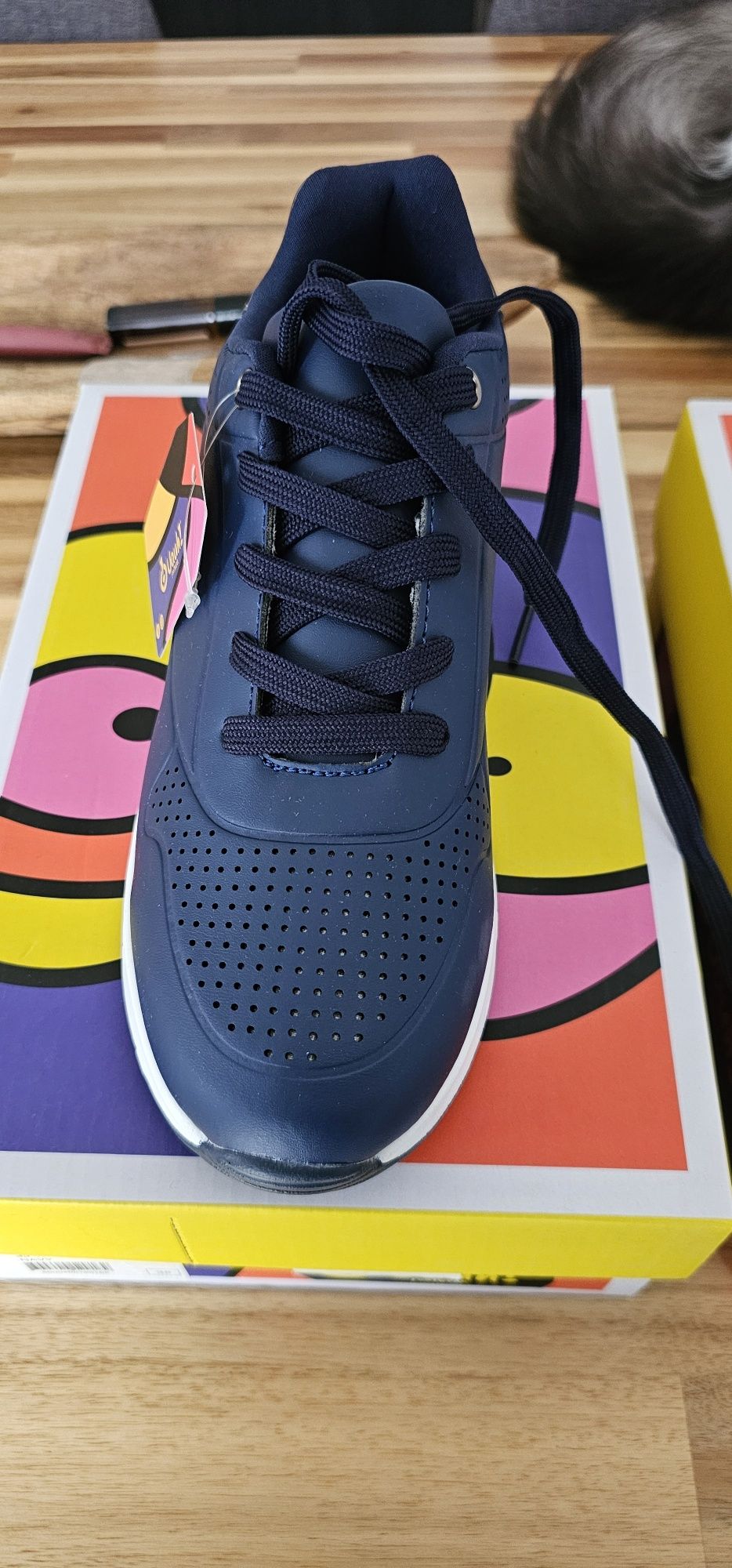 Ténis (imita os Skechers) novos