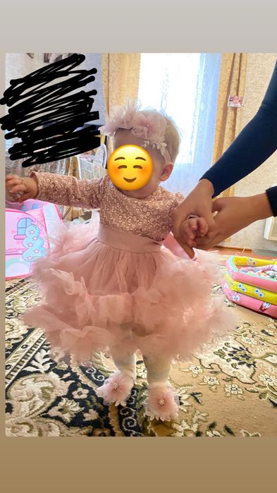 Продам сукню-хмаринку(колір пильна троянда) , + пінетки та повʼязку