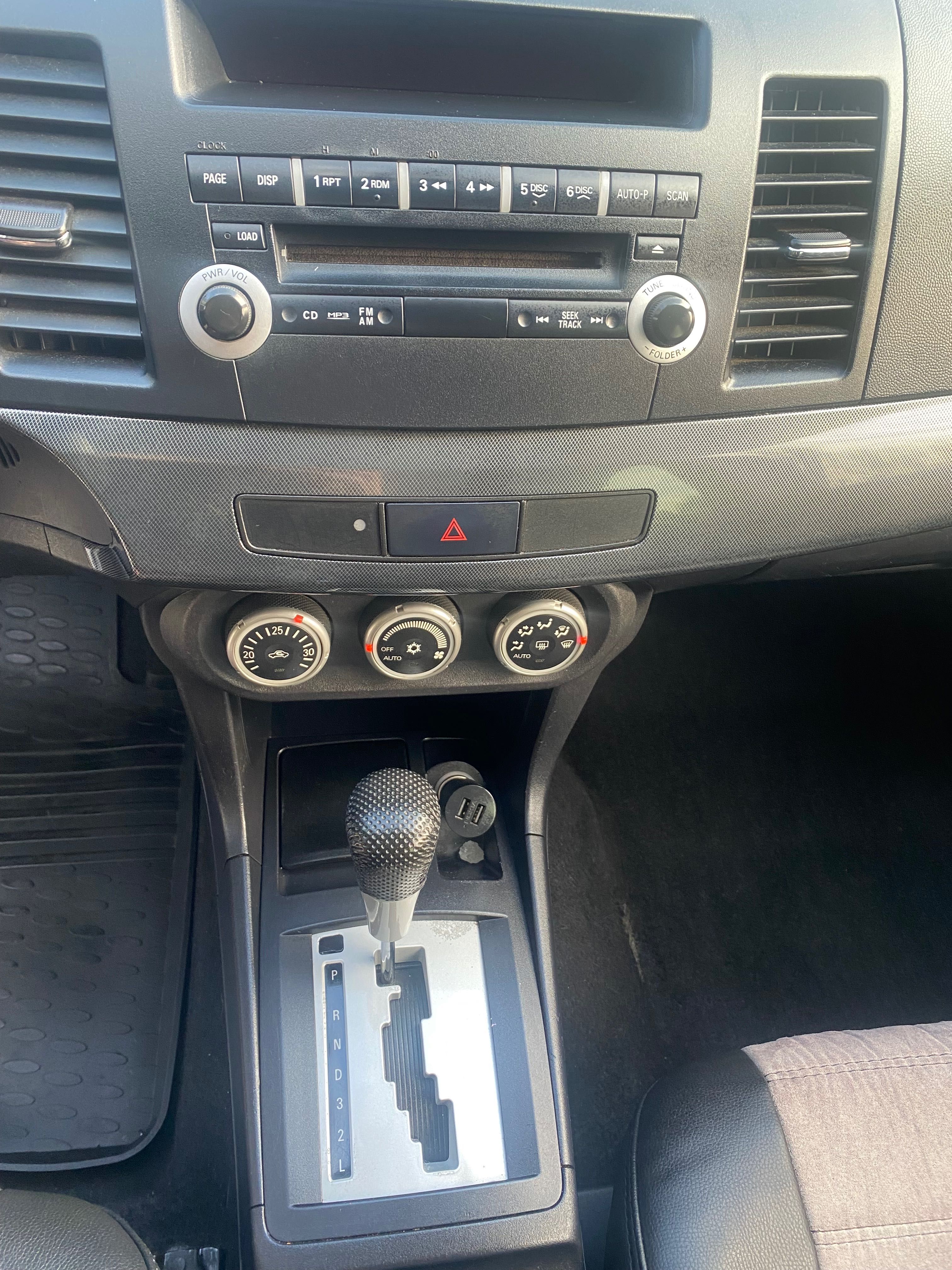Легковий автомобіль Mitsubishi Lancer X