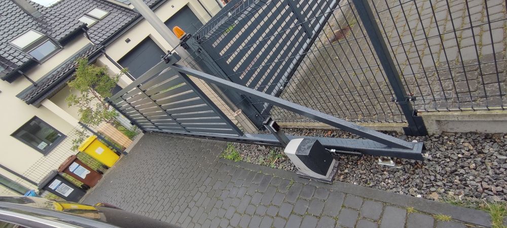 Przeróbka bramy / wykonanie nowej w rozliczeniu