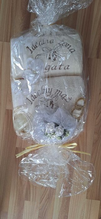 Zestaw ręczników idealna żona Agata,  idealny mąż Tomek . ŚLUB