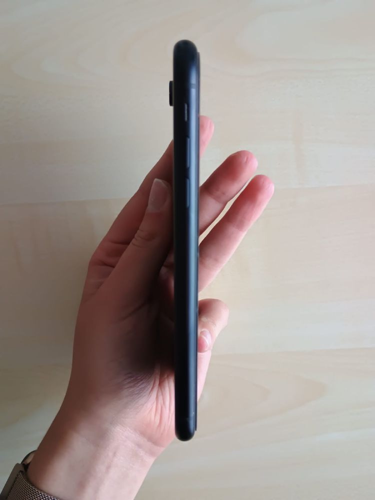 Iphone XR   64 GB